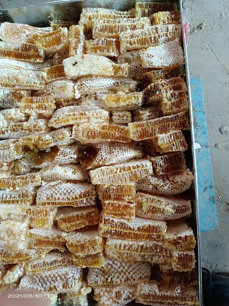 蜂巢蜜正宗蜂巢蜜厂地直销地摊产品火爆产品