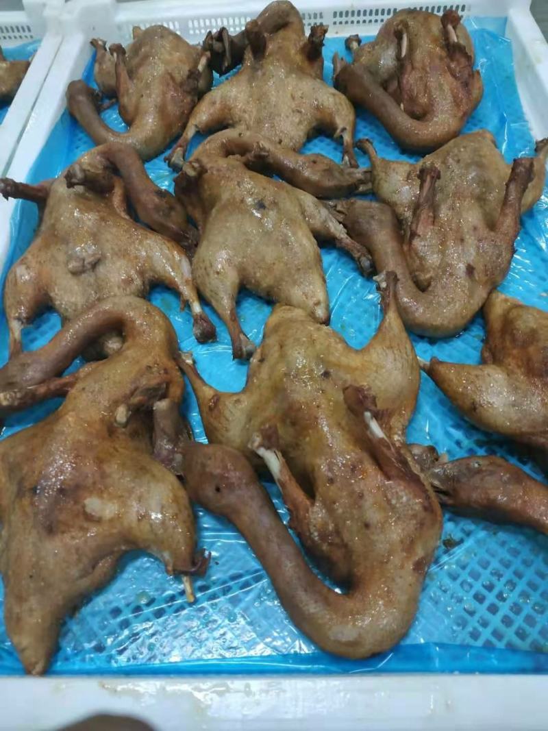 厂家直销一手货源手枪腿清蒸鸡藤椒琵琶腿烤鸭