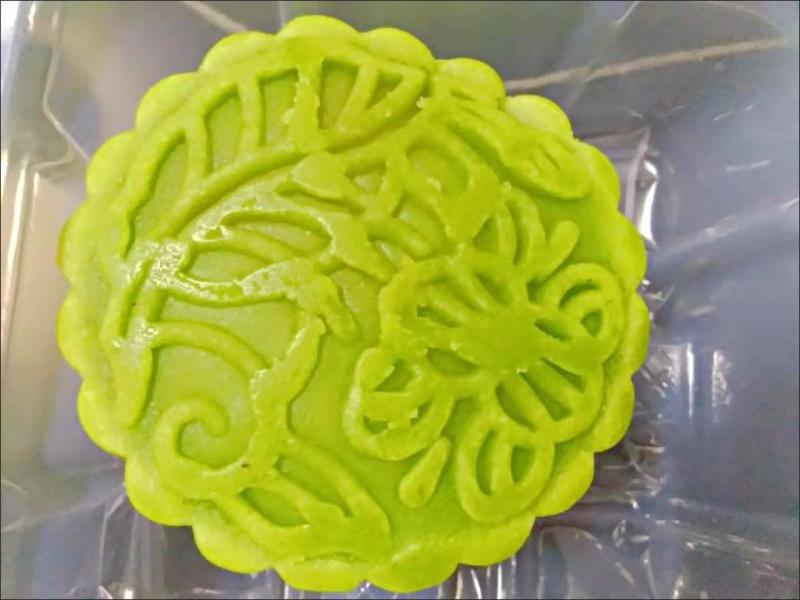中秋月饼礼盒装月饼批发礼盒散装冰皮月饼五仁蛋黄团购送