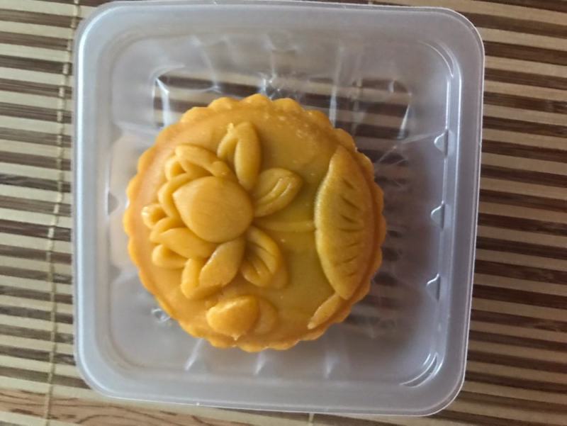 中秋月饼礼盒装月饼批发礼盒散装冰皮月饼五仁蛋黄团购送