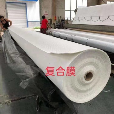 河道防渗土工布土工膜景观人工湖防水两布一膜鱼塘养殖
