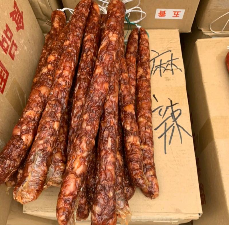 跑江湖地摊麻辣香肠五香味广味厂家货源地摊展会货源