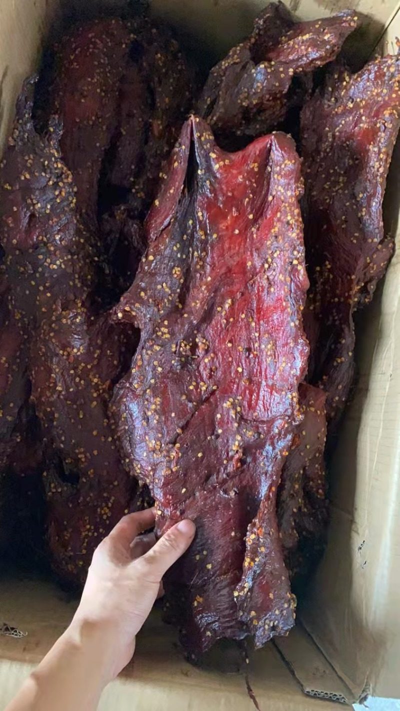 麻辣大块肉、五香大块肉，纯手工制作，先到先得