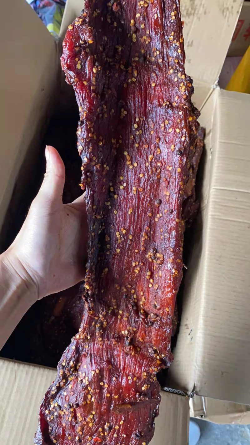 麻辣大块肉、五香大块肉，纯手工制作，先到先得