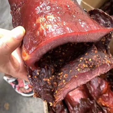 麻辣大块肉、五香大块肉，纯手工制作，先到先得