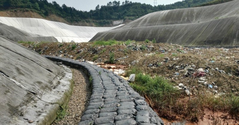 防洪防汛护坡抗老化专用编织袋炭黑编织袋垃圾填埋场专用