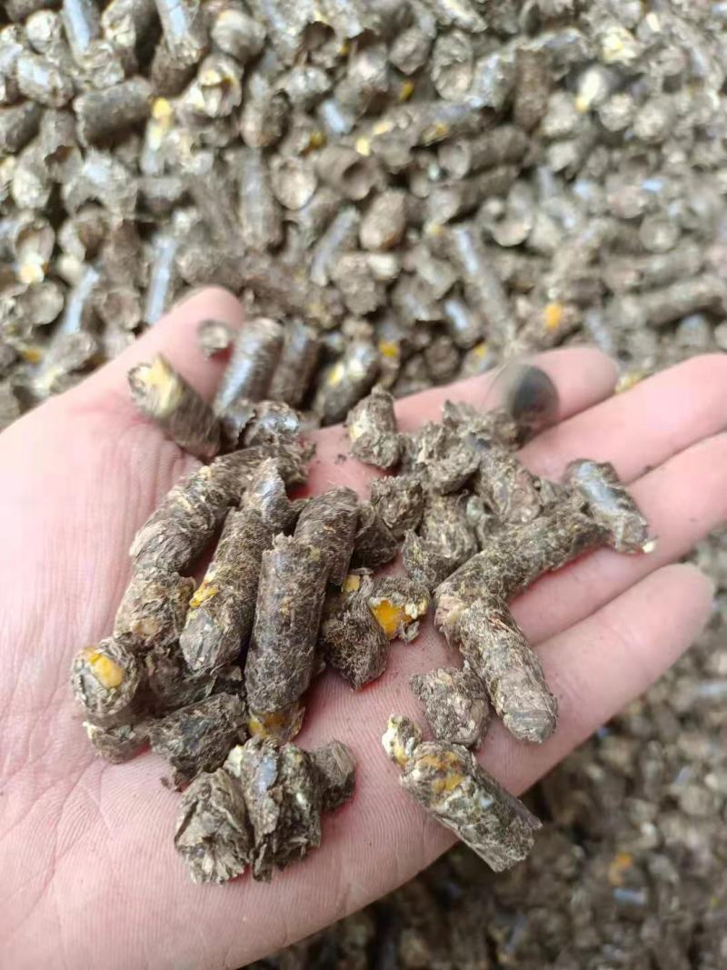 花生秧草粉，牛草，羊草，马草，驴草，常年出售草料
