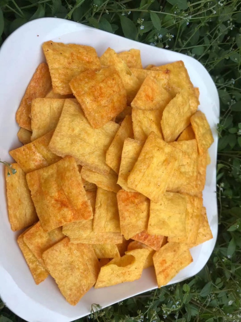 散装裸货零食脆锅巴膨化工厂直批一箱十斤摆地摊跑江湖产品