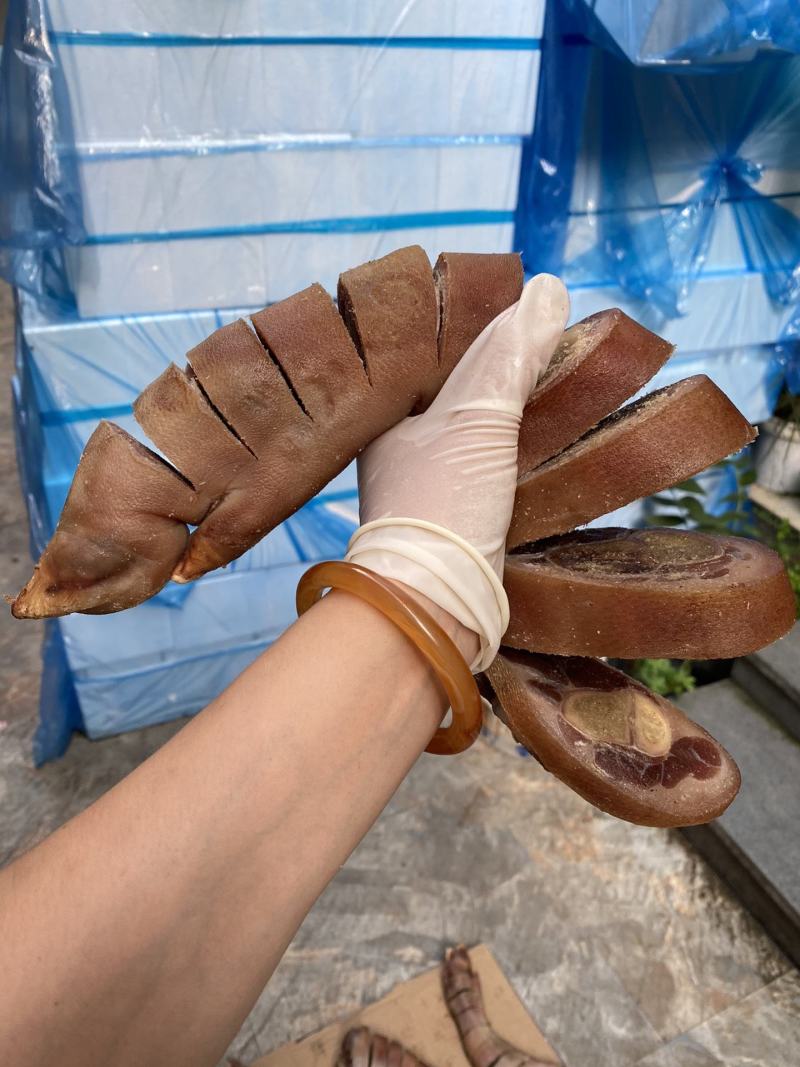 腊味腊猪脚风干猪脚咸猪脚猪蹄1.8斤一斤代发批发团购