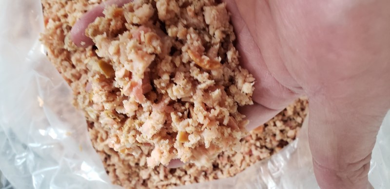 清远双汇火腿碎，适合水产养殖，鸡、鸭、鹅拌料投喂。