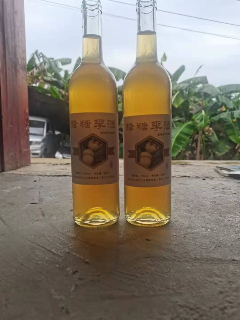 正宗六马蜂糖李酒自己粮制而成口感纯正味道巴适