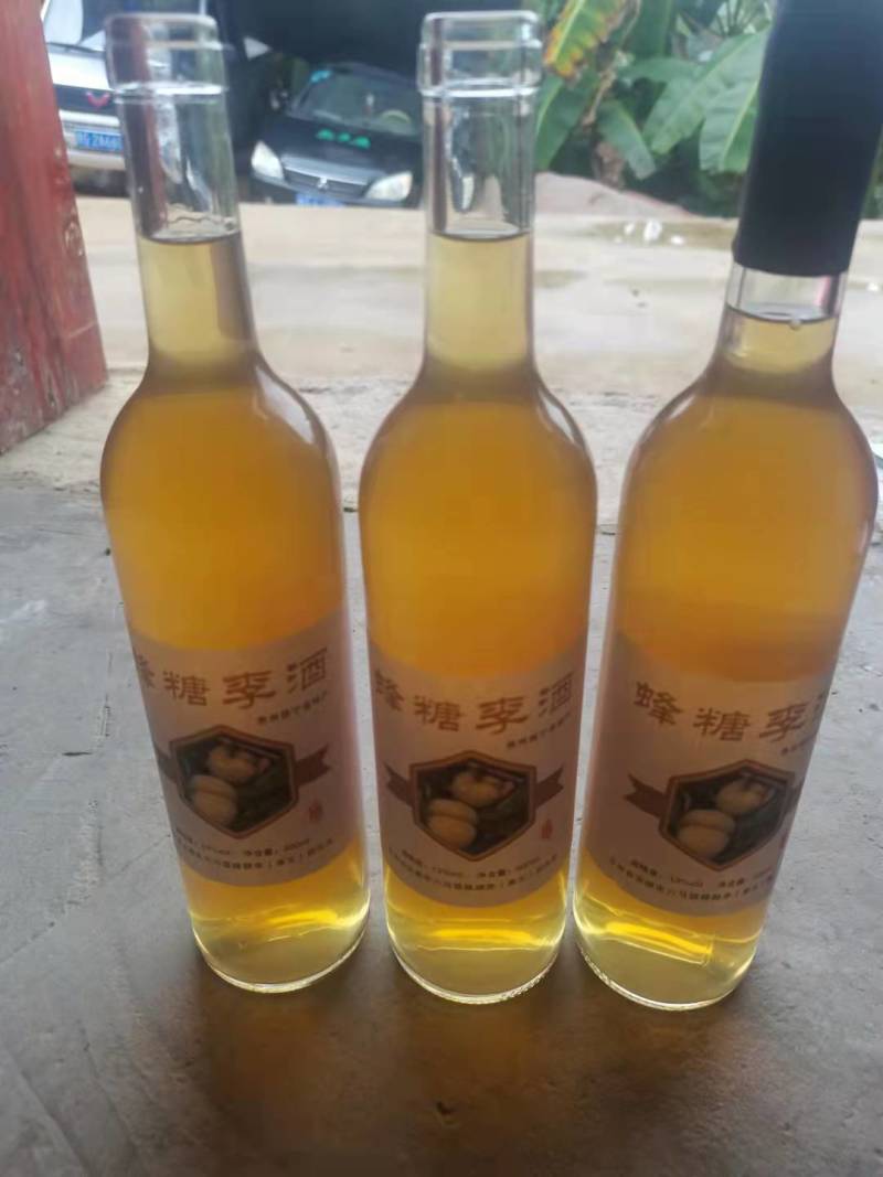 正宗六马蜂糖李酒自己粮制而成口感纯正味道巴适