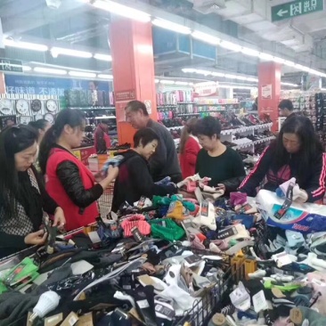 地摊，乡镇跑量袜子，一件660双，独立吊牌，实力供货