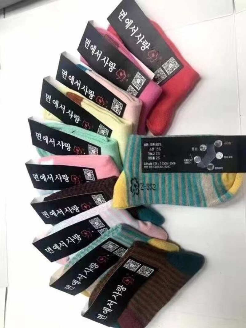 地摊，乡镇跑量袜子，一件660双，独立吊牌，实力供货