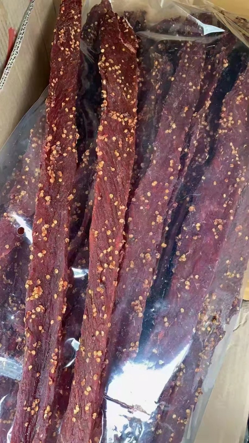 猪肉风干肉，麻辣味，五香味，味道纯正，价格美丽，品种齐全