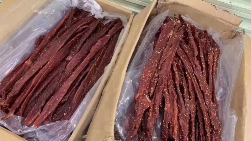 猪肉风干肉，麻辣味，五香味，味道纯正，价格美丽，品种齐全