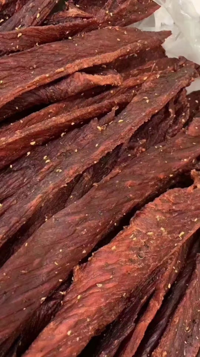 猪肉风干肉，麻辣味，五香味，味道纯正，价格美丽，品种齐全