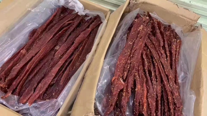 猪肉风干肉，麻辣味，五香味，味道纯正，价格美丽，品种齐全