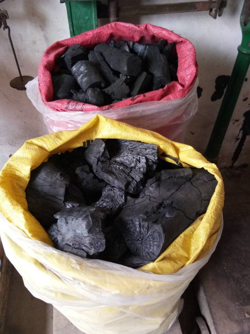 【有好货】大量供应木炭荔枝果木烧烤炭取暖炭火锅炭工业用炭