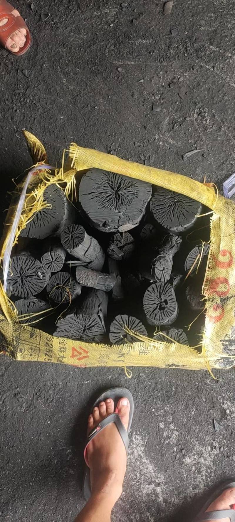 【有好货】大量供应木炭荔枝果木烧烤炭取暖炭火锅炭工业用炭