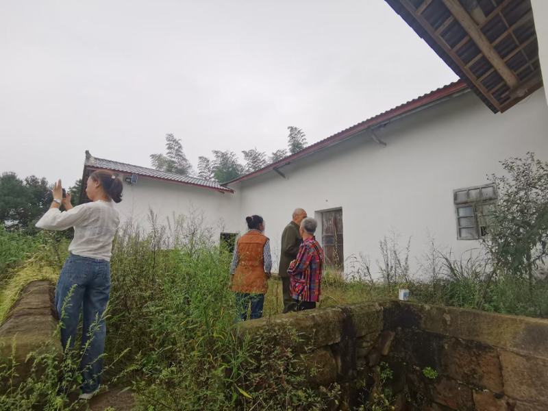 渝北城区边240平农房，海拔640，空高6米，