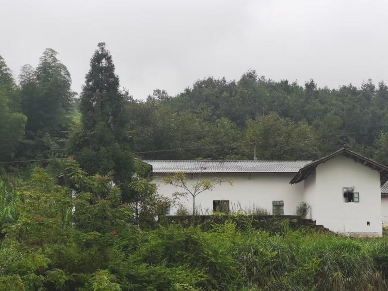 渝北城区边240平农房，海拔640，空高6米，