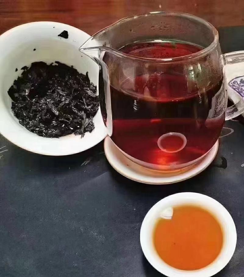 凤庆县大寺乡双龙古树晒红