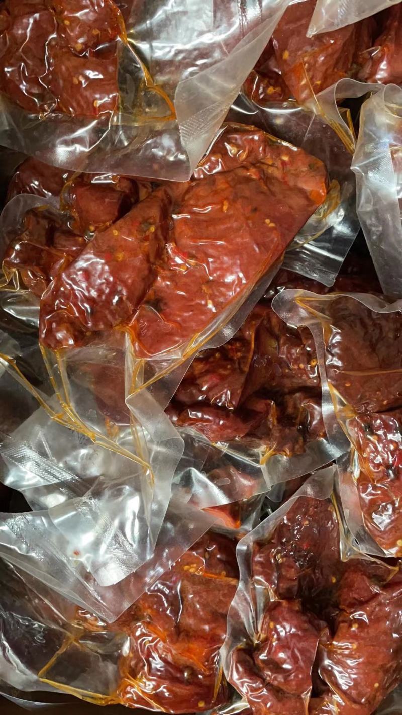 酱香肉，真空包装一斤装，麻辣，五香，开袋即食