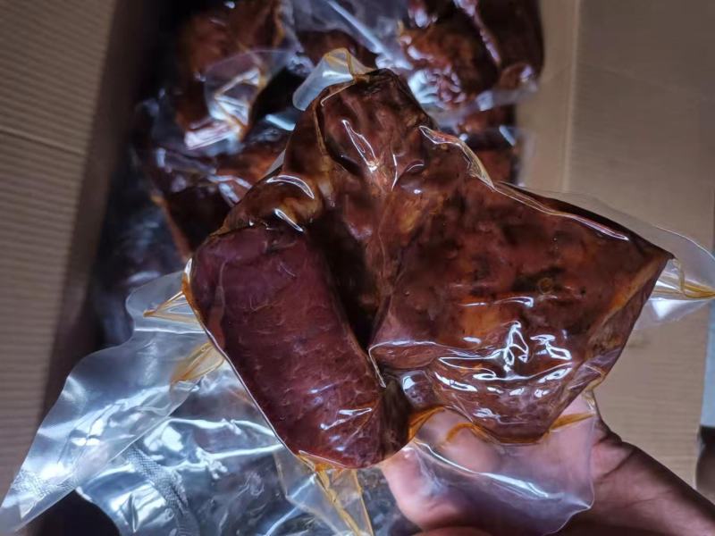 酱香肉，真空包装一斤装，麻辣，五香，开袋即食