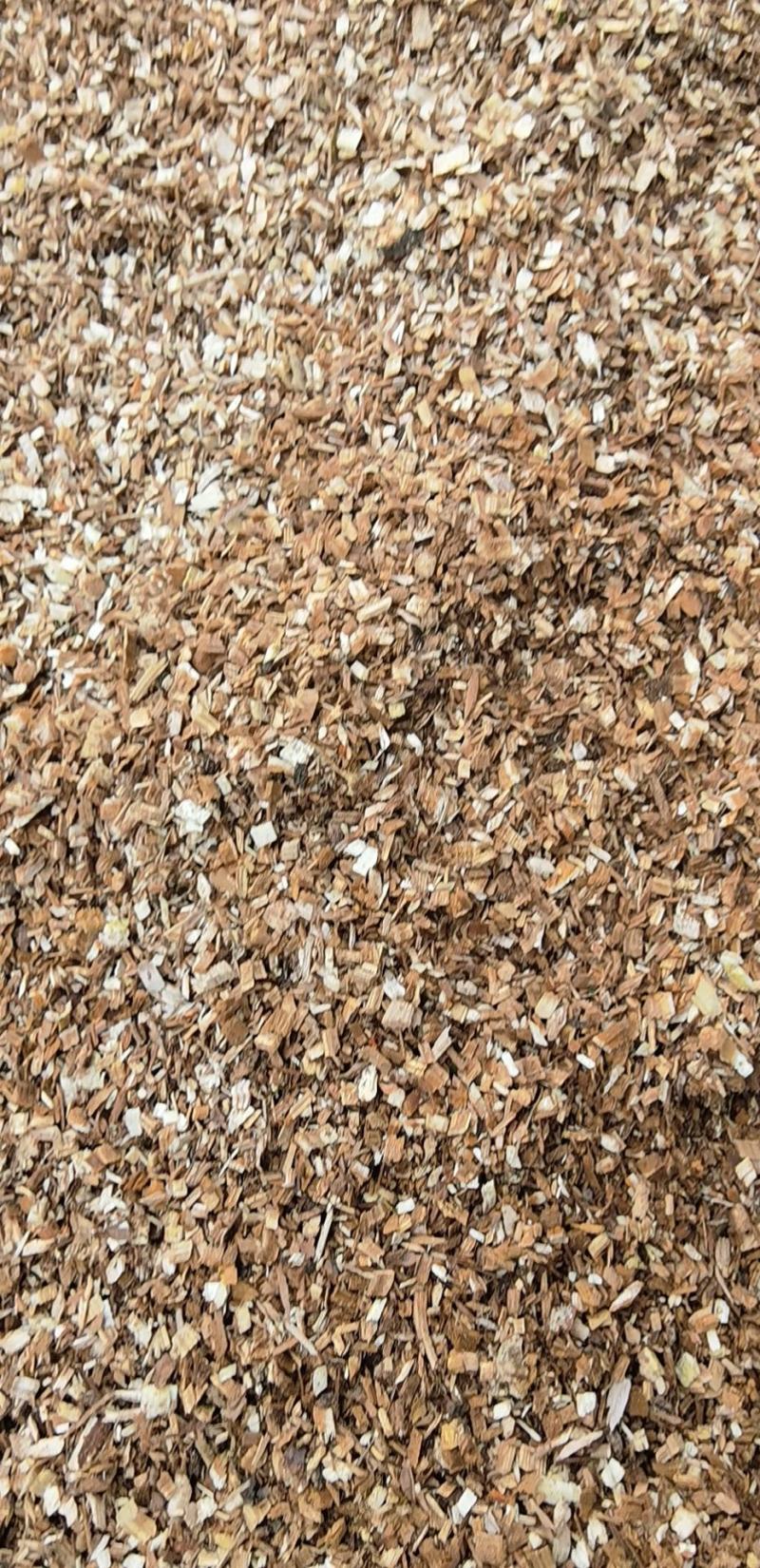 贵州食用菌香菇平菇赤松茸原料木屑颗粒