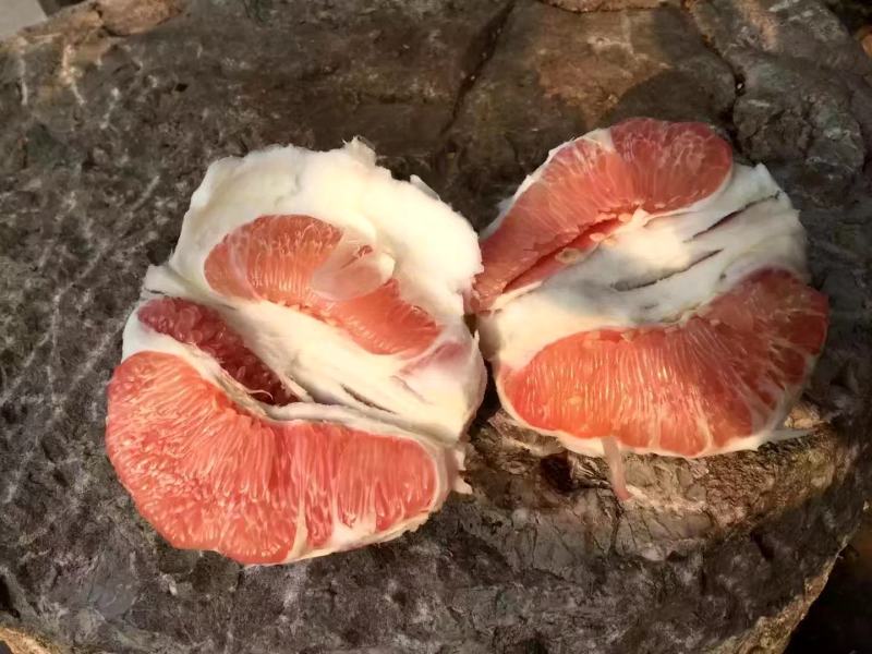 红心柚，水分充足，产地一手货源，新鲜保质欢迎来