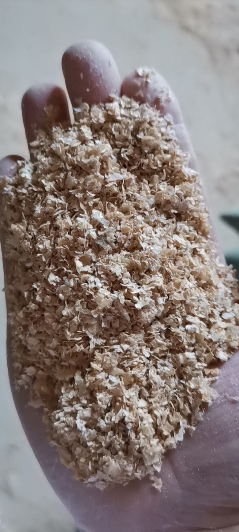 厂家直销大片麸皮，混合麸按客户需求定制各种规格