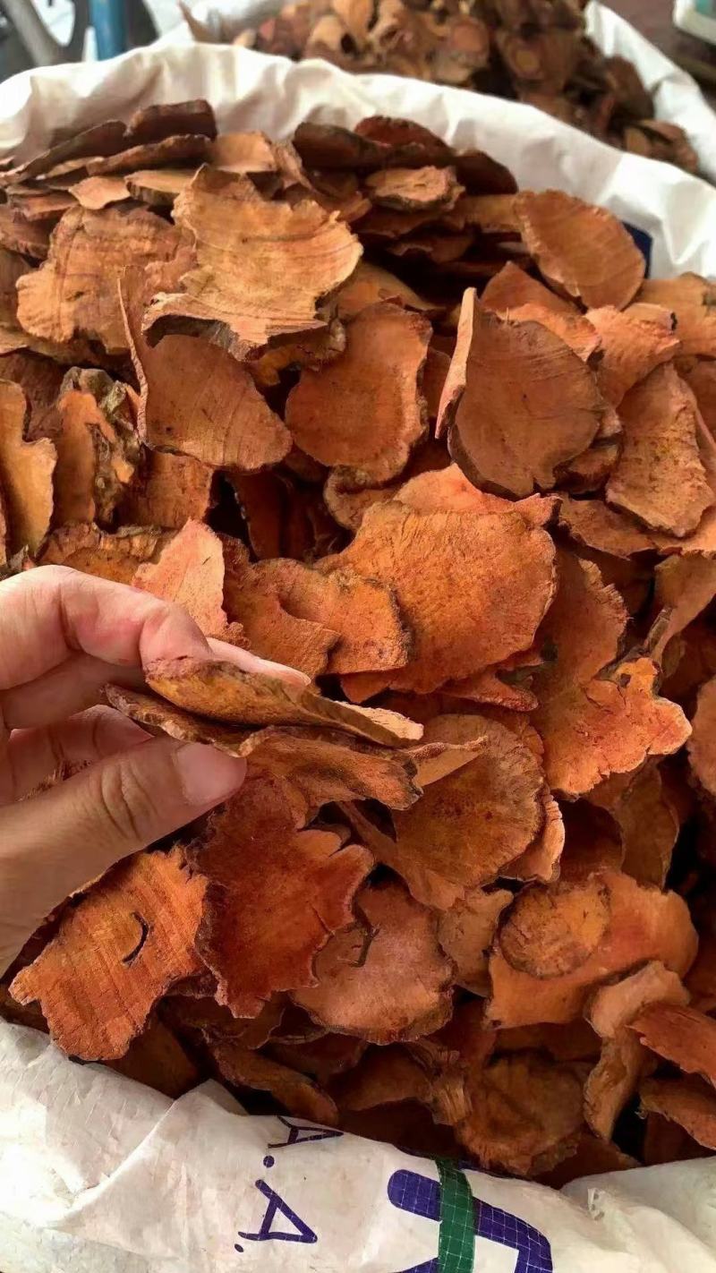 土茯苓，无硫红土茯苓厚薄片，经营千余种中药材欢迎咨询购买