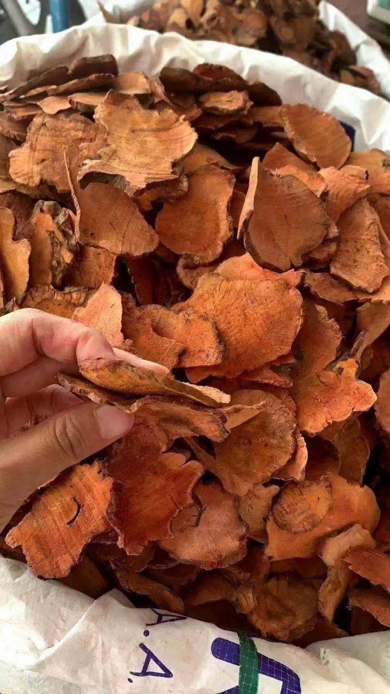 土茯苓，无硫红土茯苓厚薄片，经营千余种中药材欢迎咨询购买
