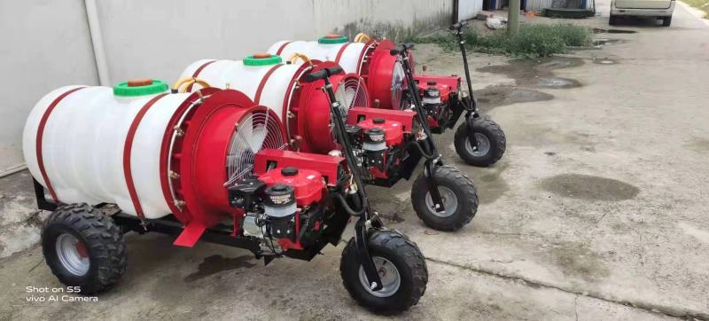 厂家供应乘坐式打药机喷雾器汽油柴油果园打药机车间消毒机