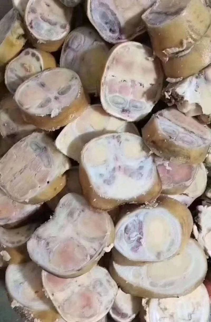 牛蹄切块干净卫生价格便宜美味可口有需要的联系
