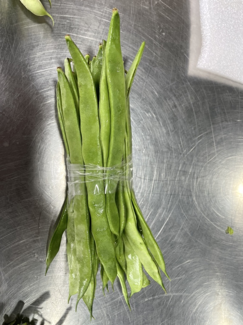 开坡肉豆，大量上市中，欢迎各位老板咨询……………