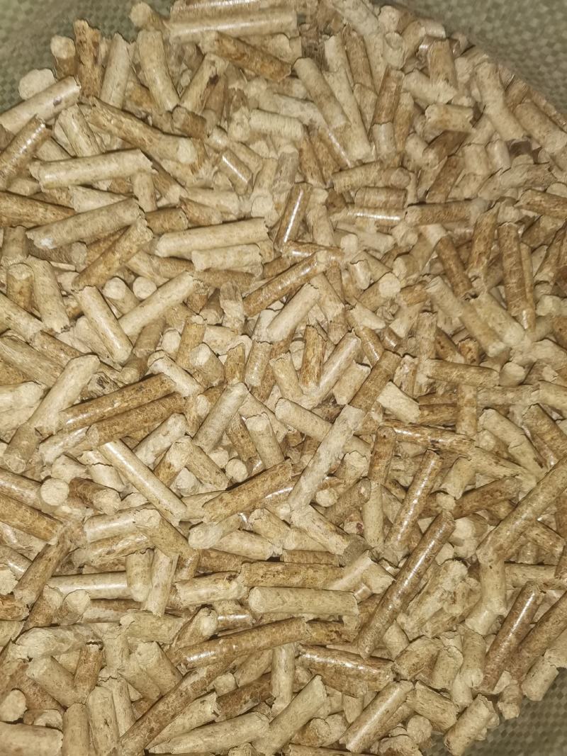 生物质颗粒取暖炉。