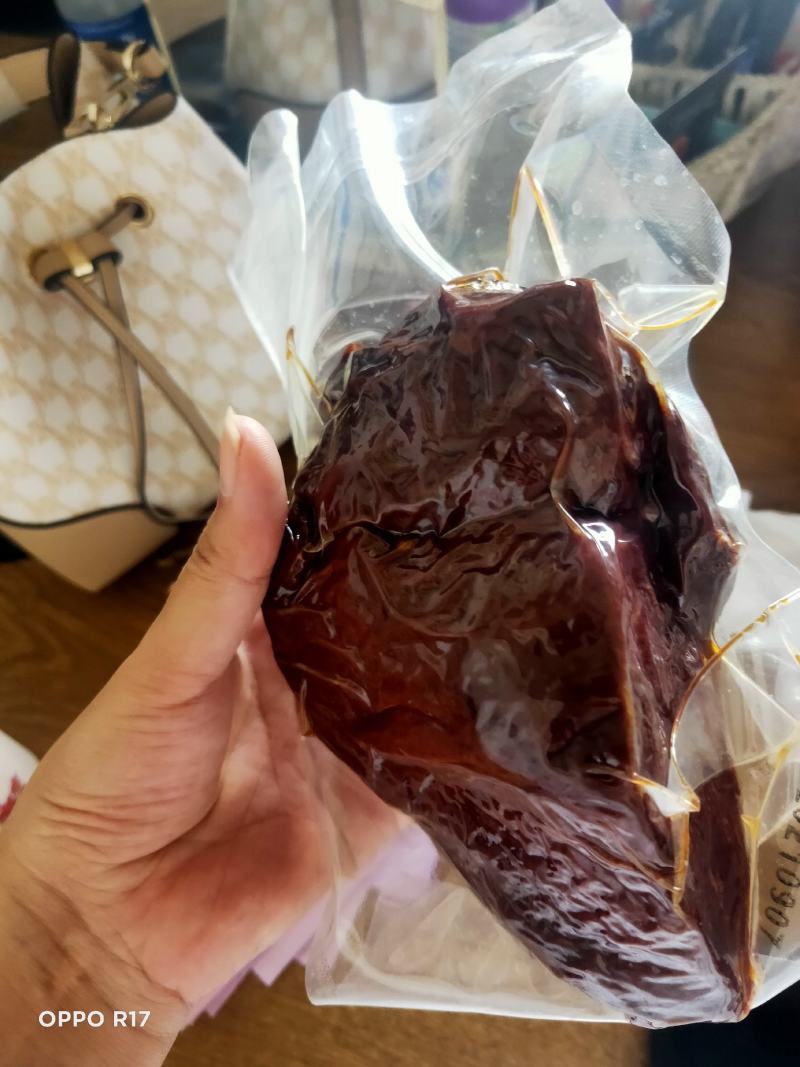 酱香肉猪肉做的真空牛肉味。地摊展会，卤肉摊，热销产品。