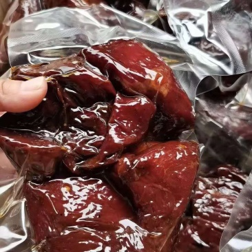 酱香肉猪肉做的真空牛肉味。地摊展会，卤肉摊，热销产品。