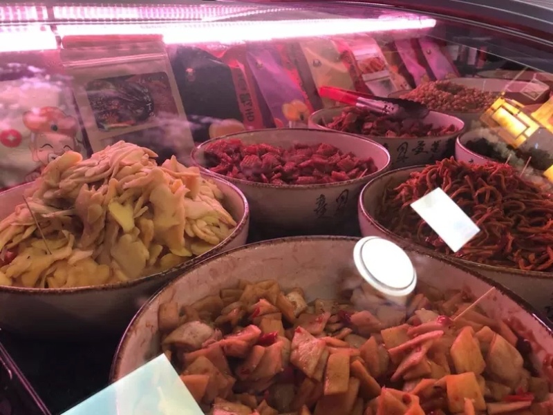 湖南特产麻辣豆皮泡泡干面筋辣条