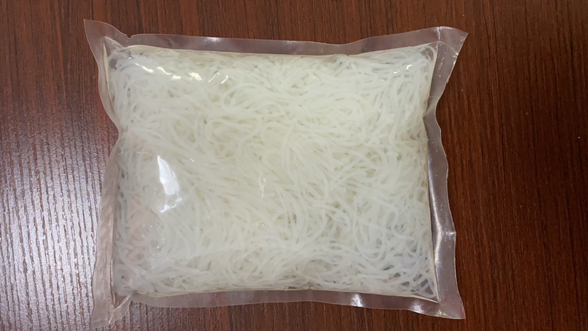 蒜薹魔芋凉拌成品图