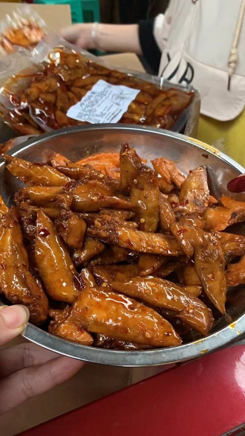 鸡翅，鸡尖，鸡拐，大量现货，近期日期，质量保证，价格美丽
