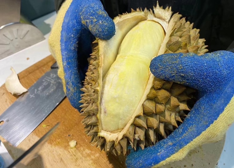 泰国金枕榴莲液氮保鲜(带壳)冰冻榴莲树熟果4-5头裸果