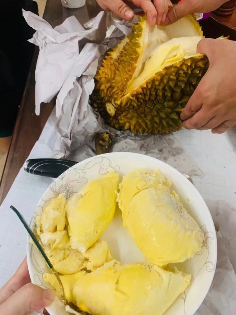 泰国金枕榴莲液氮保鲜(带壳)冰冻榴莲树熟果4-5头裸果