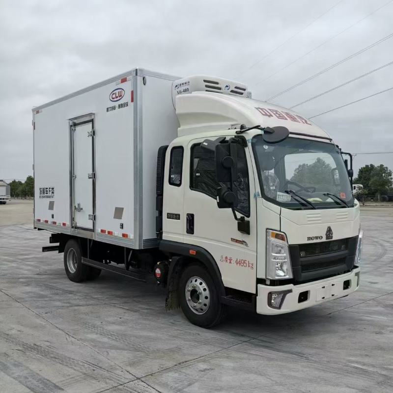 重汽豪沃冷藏车