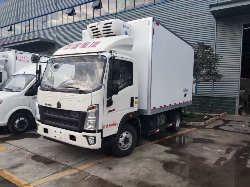 重汽豪沃冷藏车