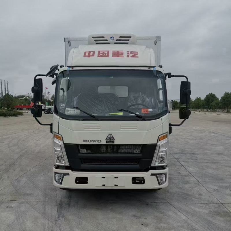 重汽豪沃冷藏车