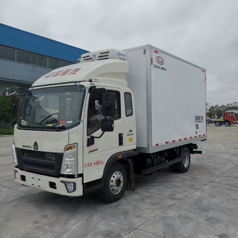 重汽豪沃冷藏车