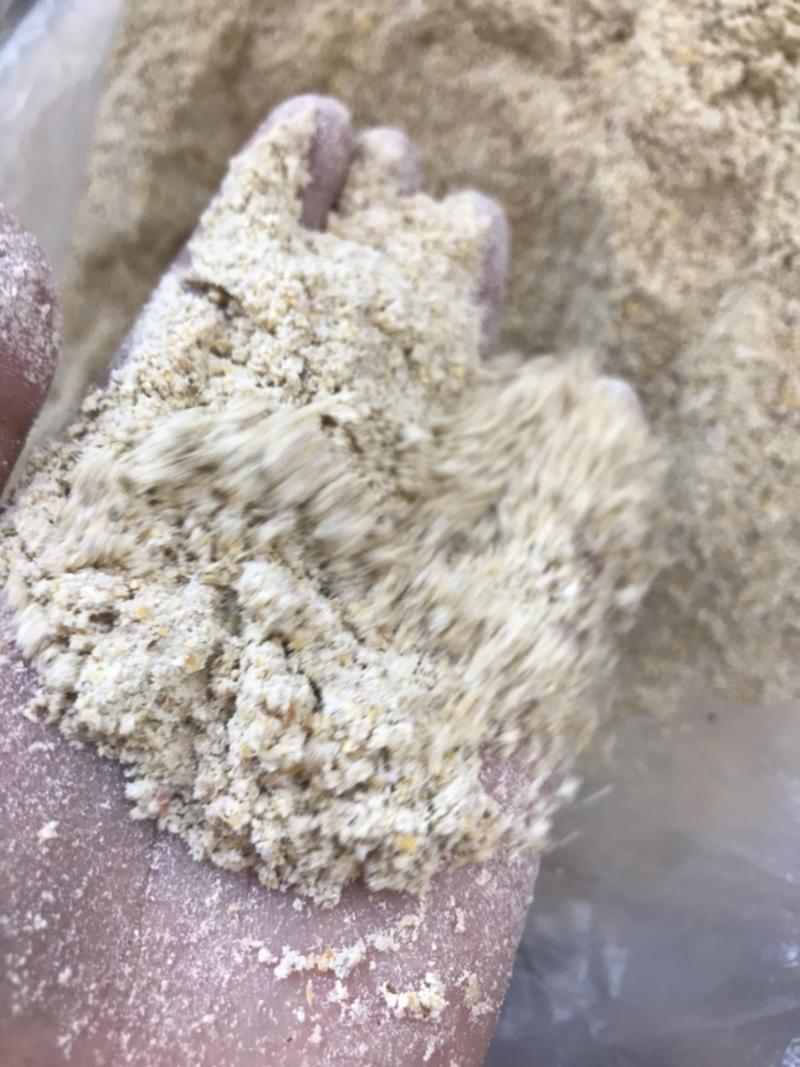 玉米次粉，适合养殖猪牛羊鸡鸭饲料厂常年供应